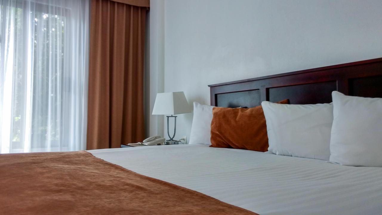 Hotel Real Primaveras Эскарсега Экстерьер фото
